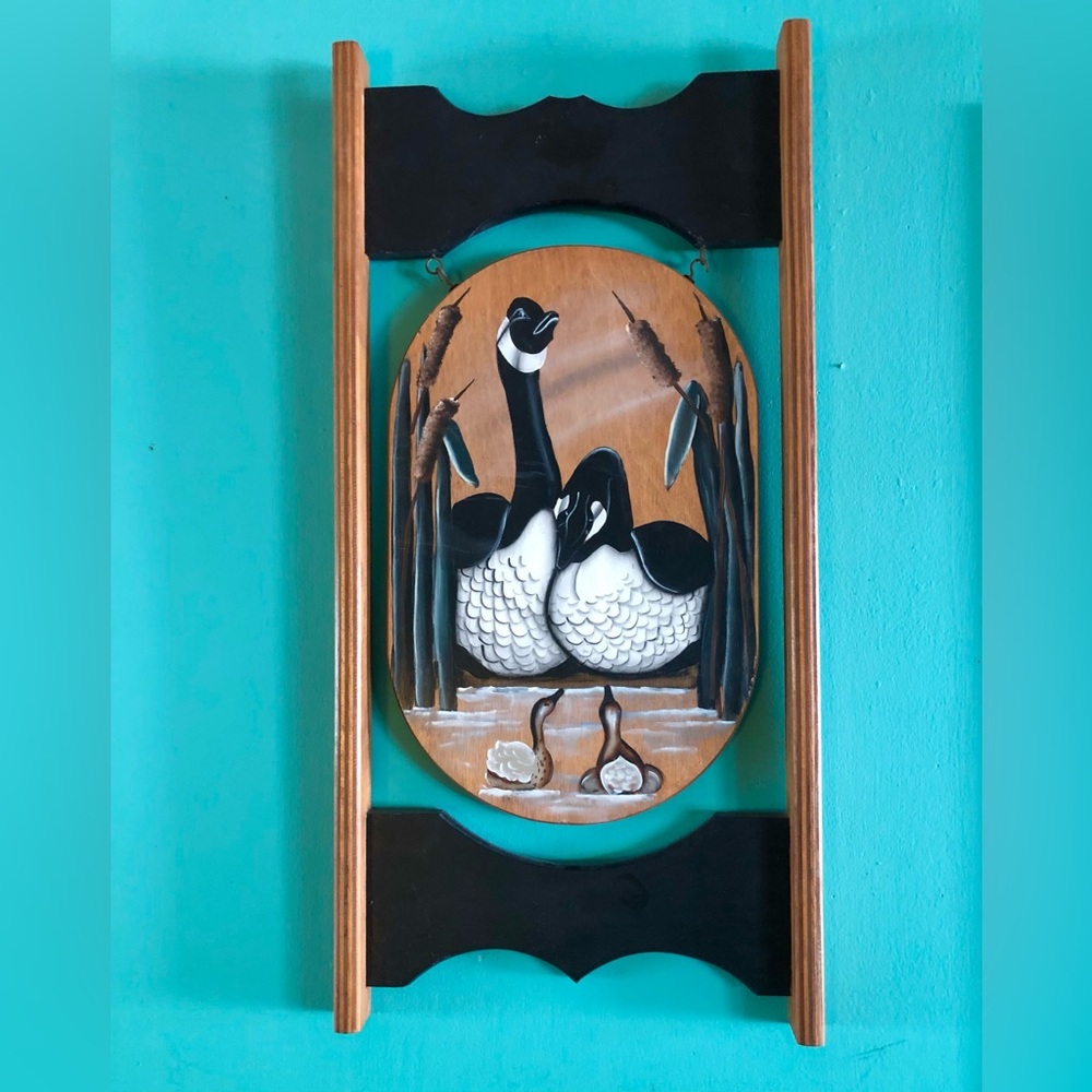 11043 VTG Large Hand Painted Wooden Sign Featuring 4 Canada Geese Among Cattails